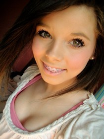 Stunning teen (18+)